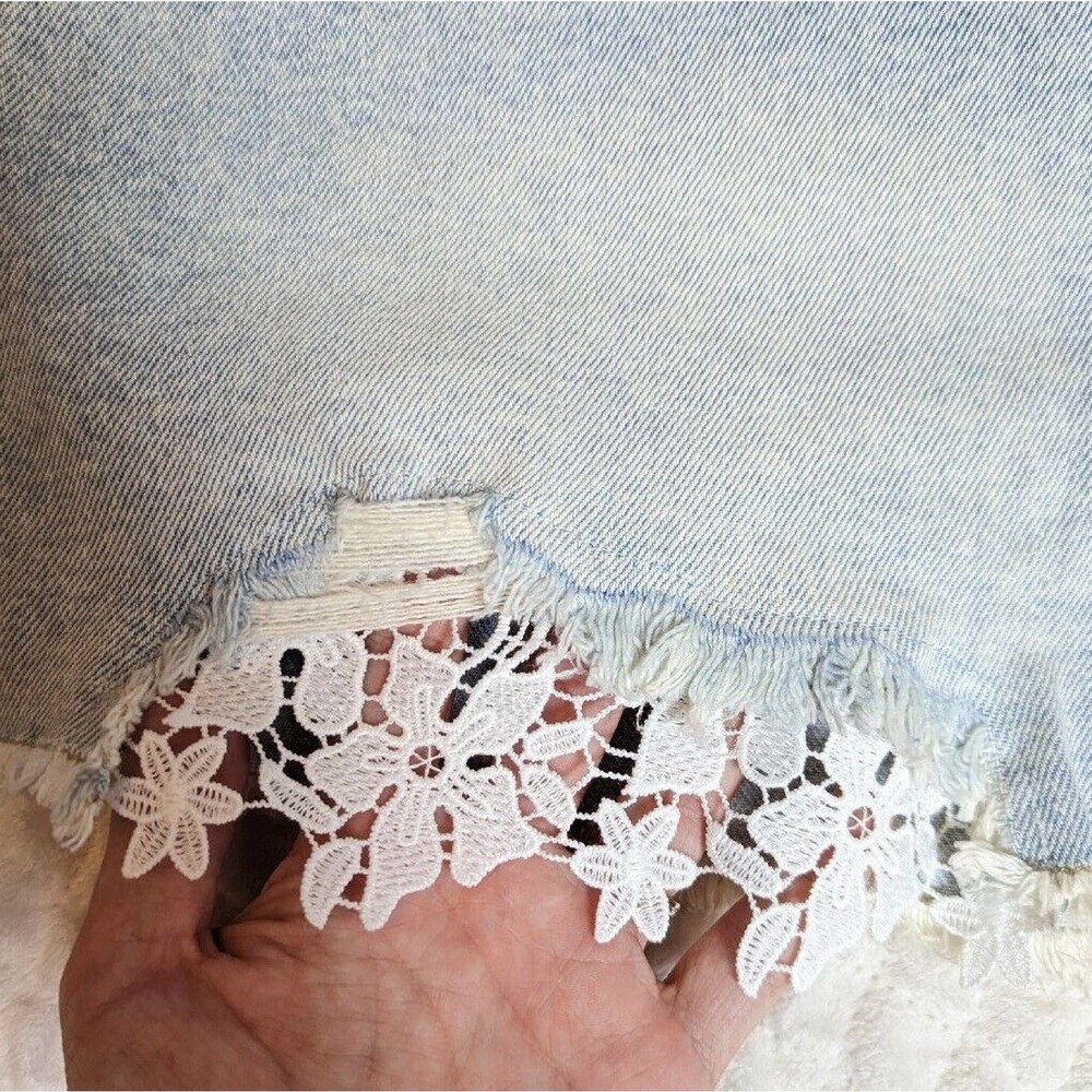 Wild Fable Light Acid Wash Cottagecore Floral Lace Jean Shorts Jorts Sz 12 - Picture 5 of 8